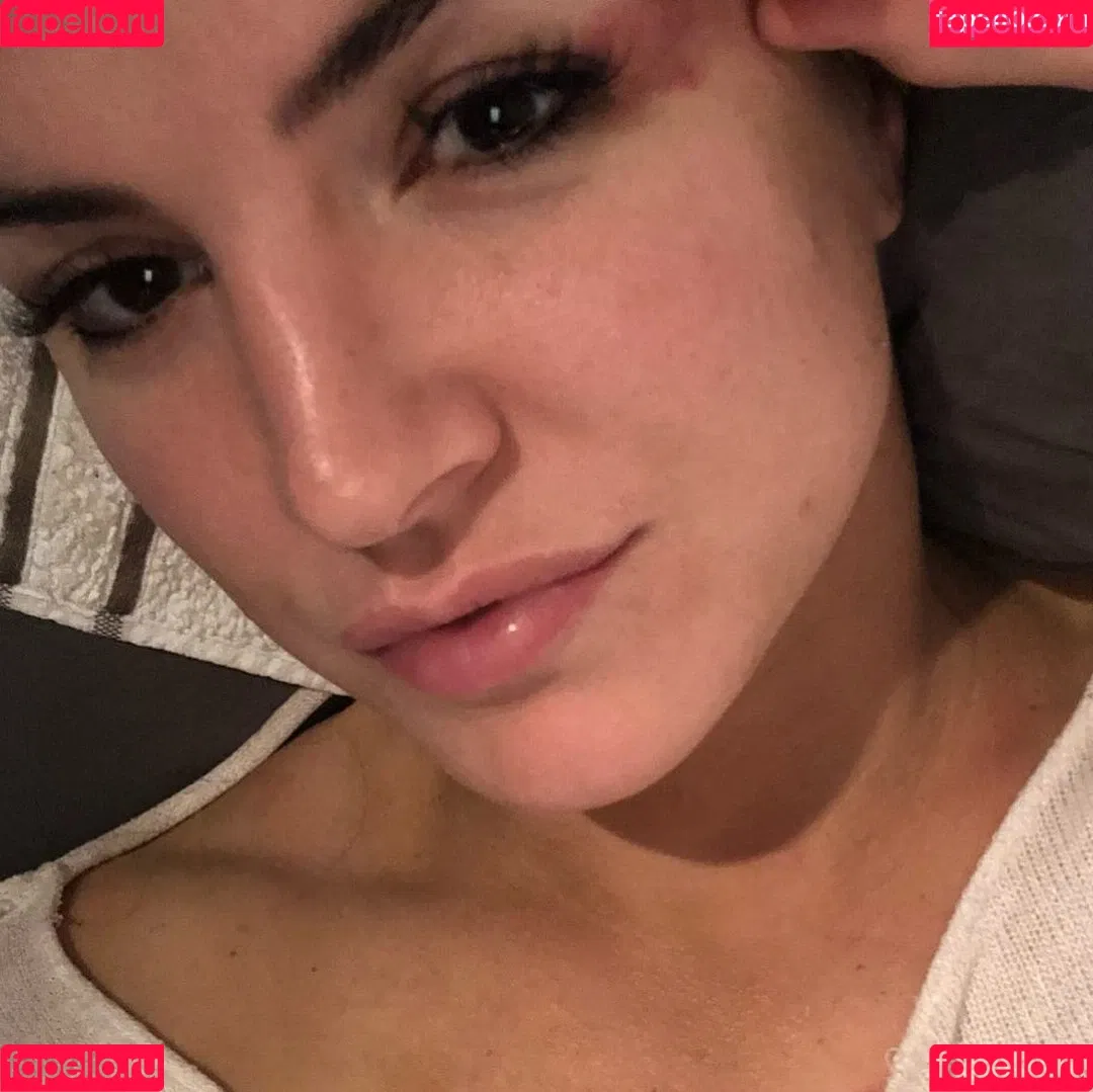 Gina Carano Onlyfans Photo Gallery 