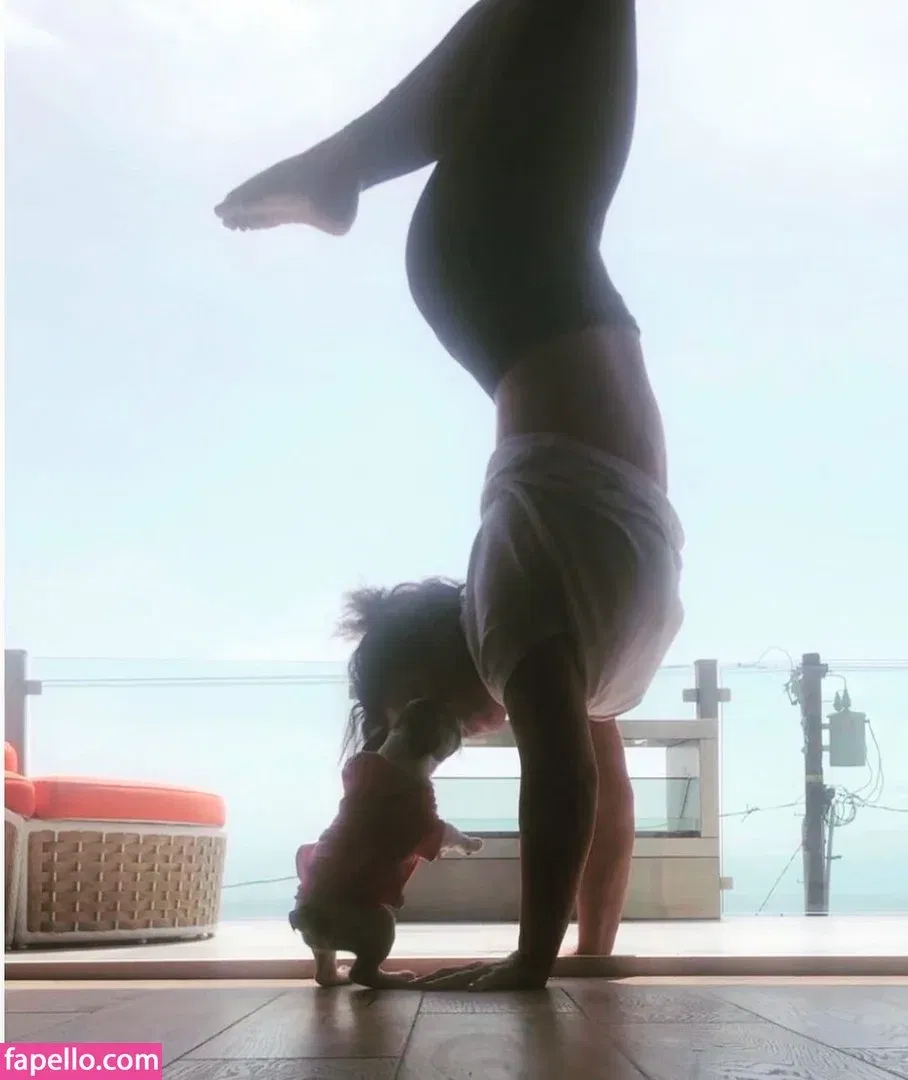 Gina Carano Onlyfans Photo Gallery 