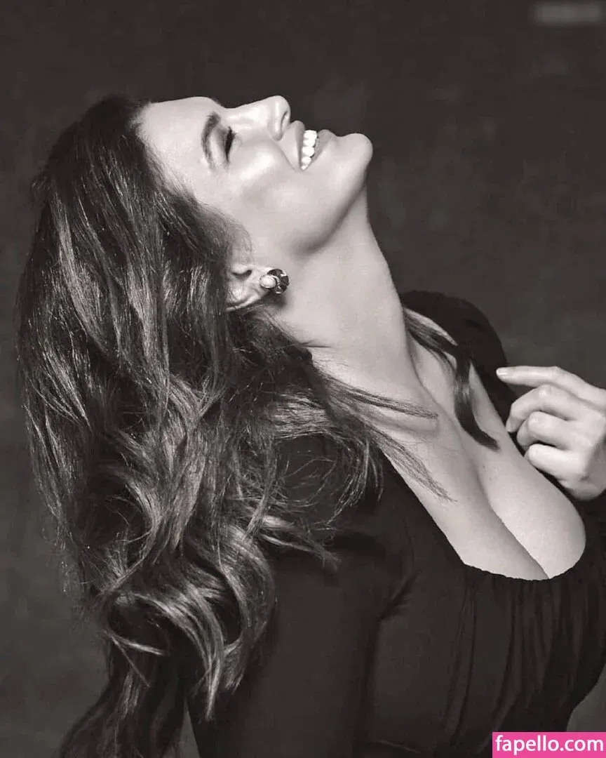 Gina Carano Onlyfans Photo Gallery 