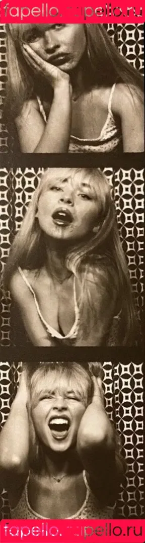 Sabrina Carpenter Onlyfans Photo Gallery 