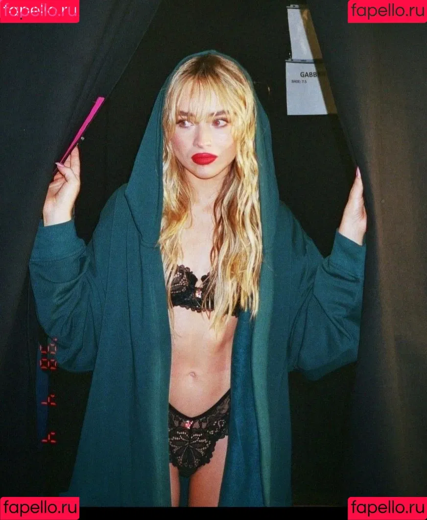 Sabrina Carpenter Onlyfans Photo Gallery 