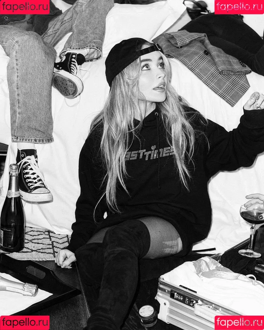 Sabrina Carpenter Onlyfans Photo Gallery 