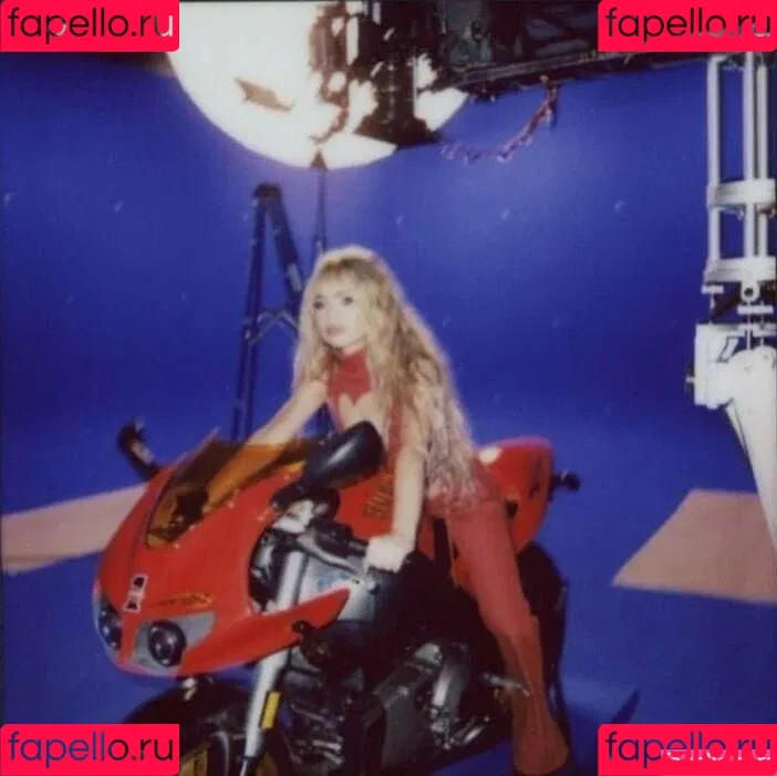 Sabrina Carpenter Onlyfans Photo Gallery 