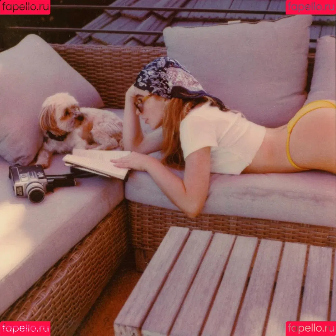 Sabrina Carpenter Onlyfans Photo Gallery 