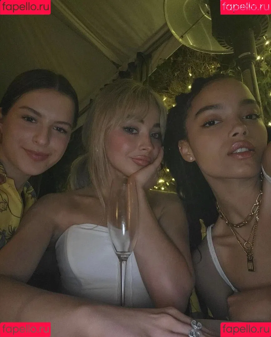Sabrina Carpenter Onlyfans Photo Gallery 
