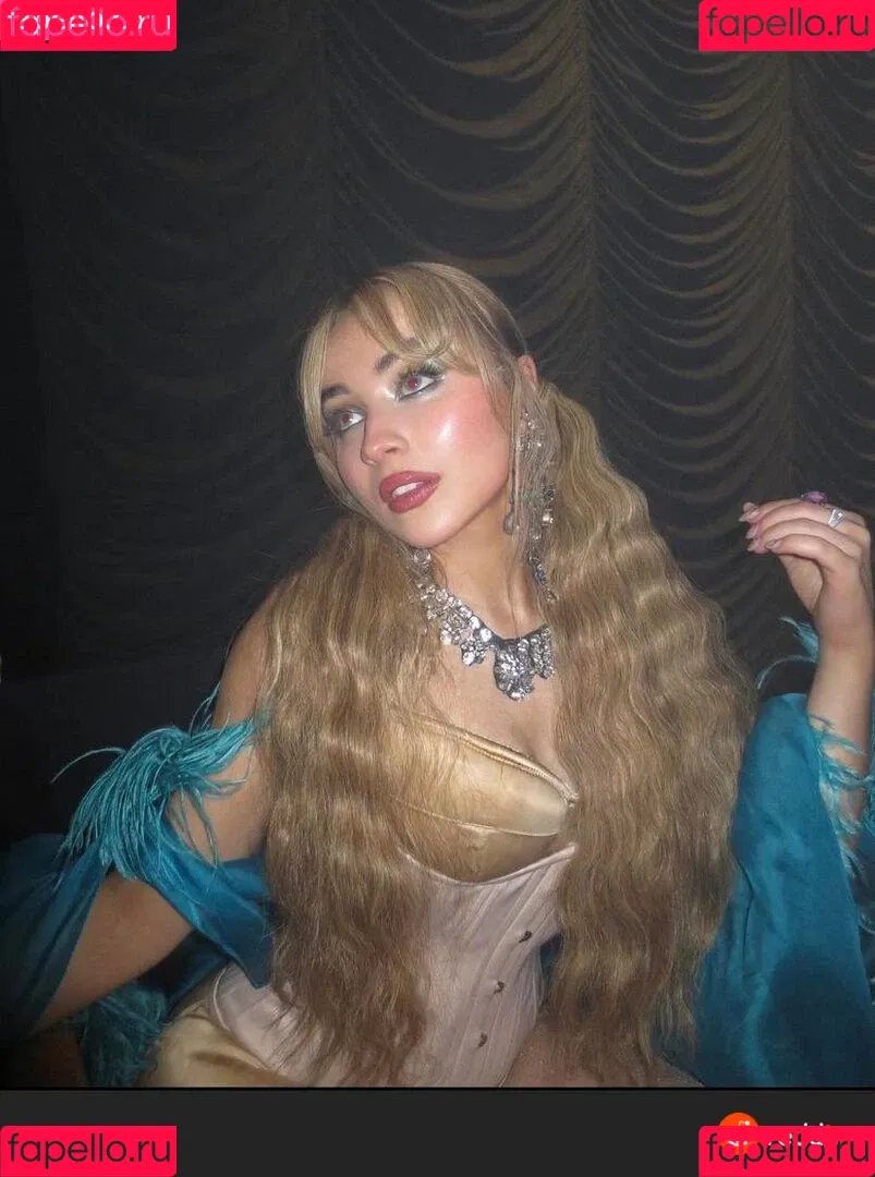 Sabrina Carpenter Onlyfans Photo Gallery 