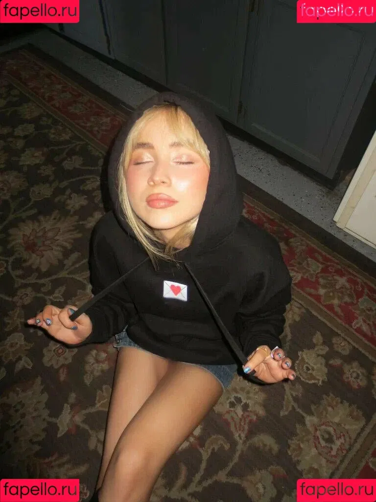 Sabrina Carpenter Onlyfans Photo Gallery 