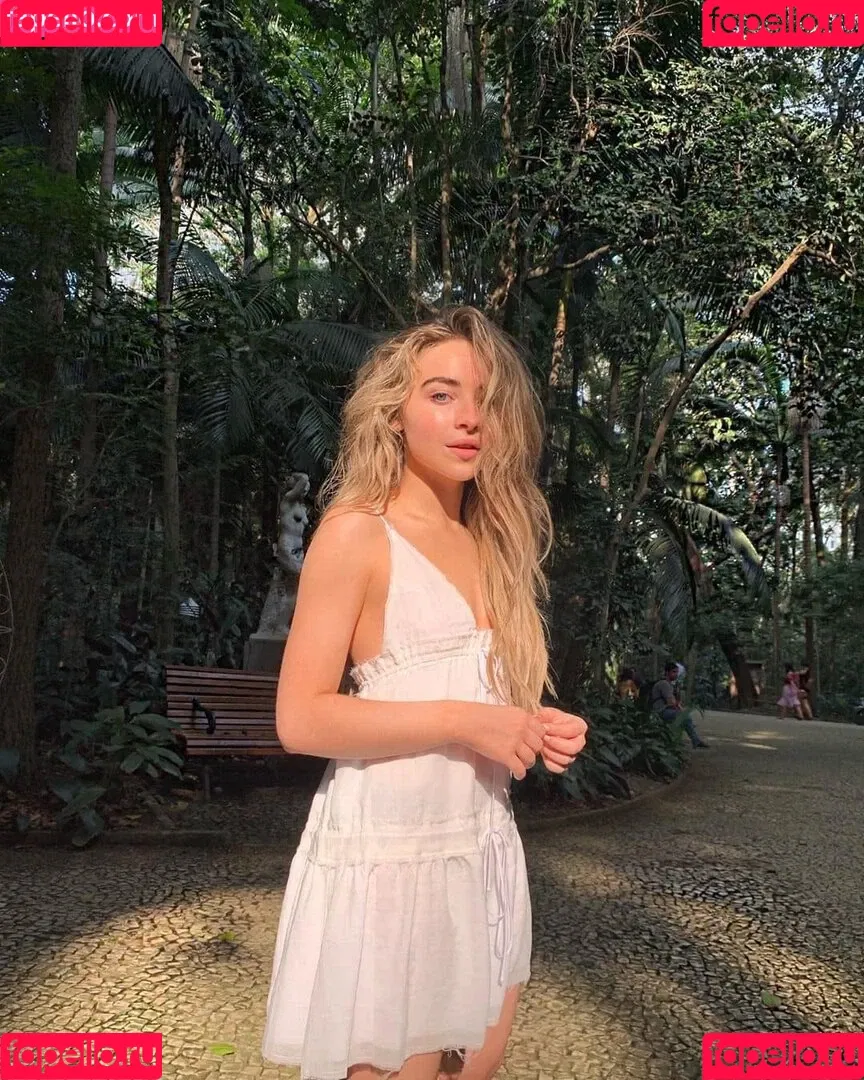 Sabrina Carpenter Onlyfans Photo Gallery 