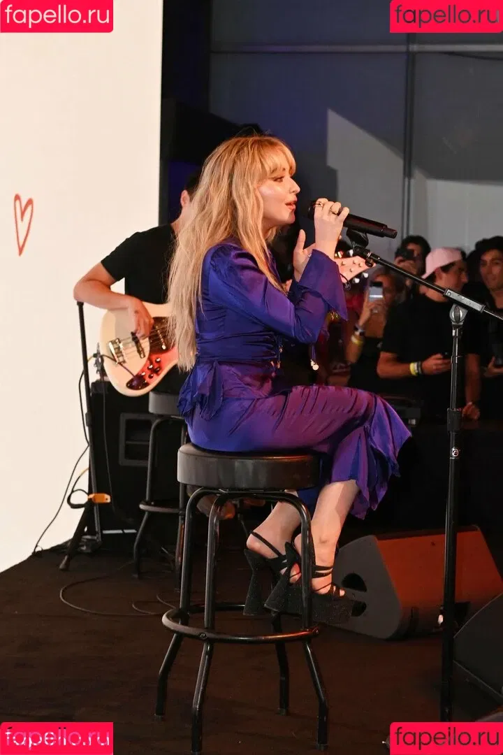 Sabrina Carpenter Onlyfans Photo Gallery 