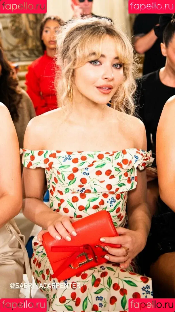 Sabrina Carpenter Onlyfans Photo Gallery 