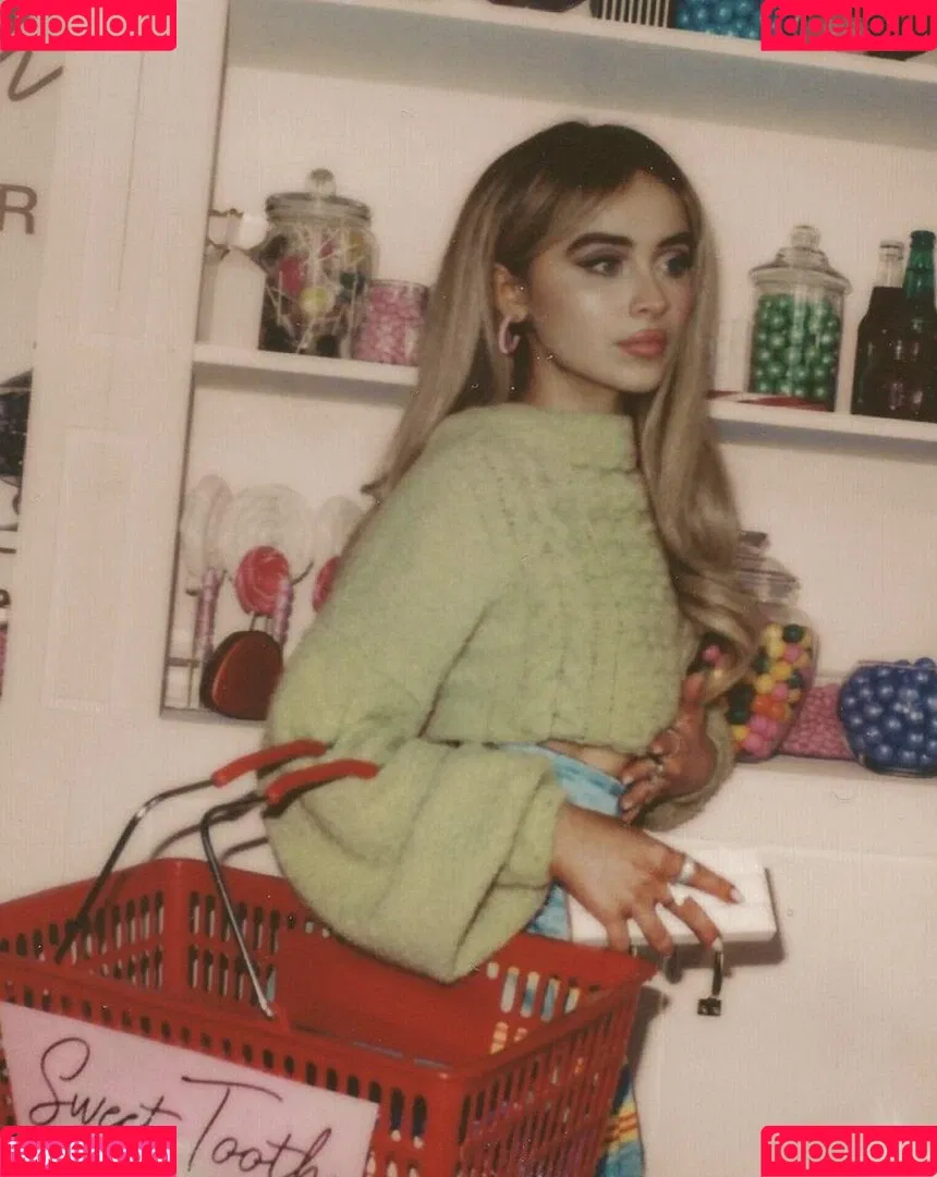 Sabrina Carpenter Onlyfans Photo Gallery 