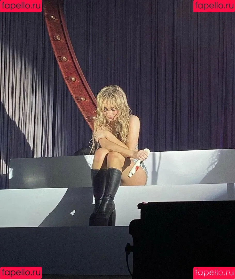 Sabrina Carpenter Onlyfans Photo Gallery 