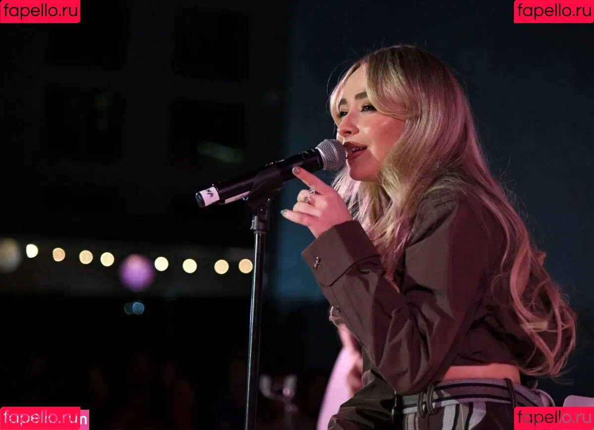 Sabrina Carpenter Onlyfans Photo Gallery 