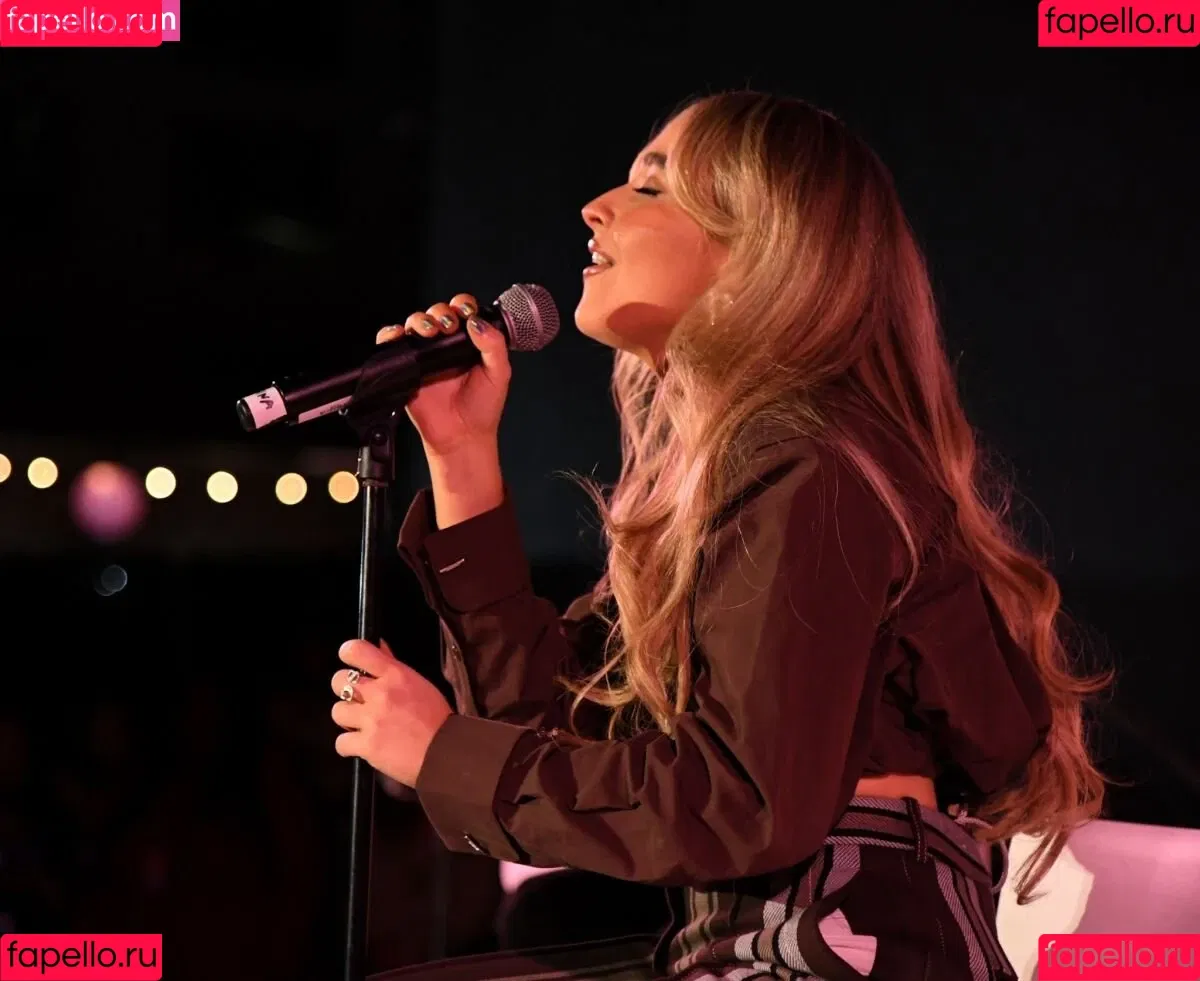 Sabrina Carpenter Onlyfans Photo Gallery 