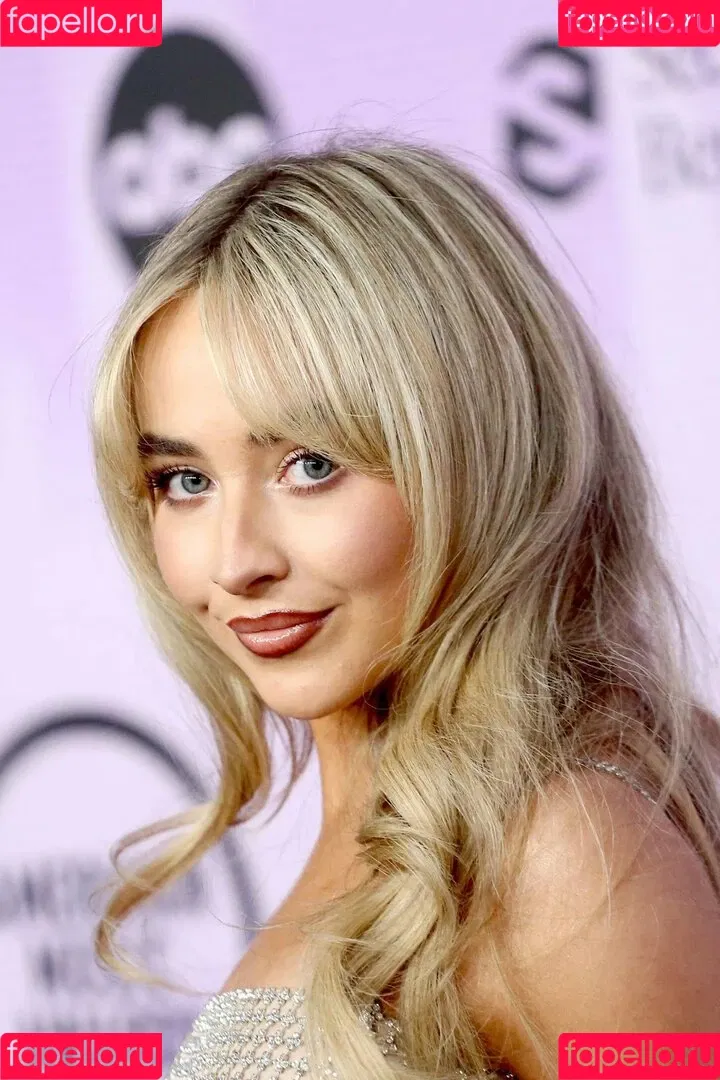 Sabrina Carpenter Onlyfans Photo Gallery 