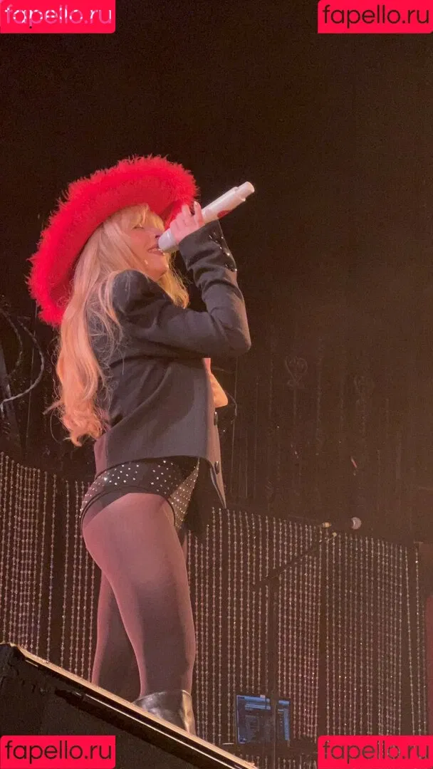 Sabrina Carpenter Onlyfans Photo Gallery 