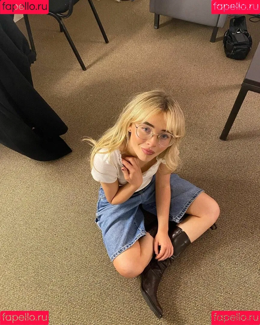 Sabrina Carpenter Onlyfans Photo Gallery 