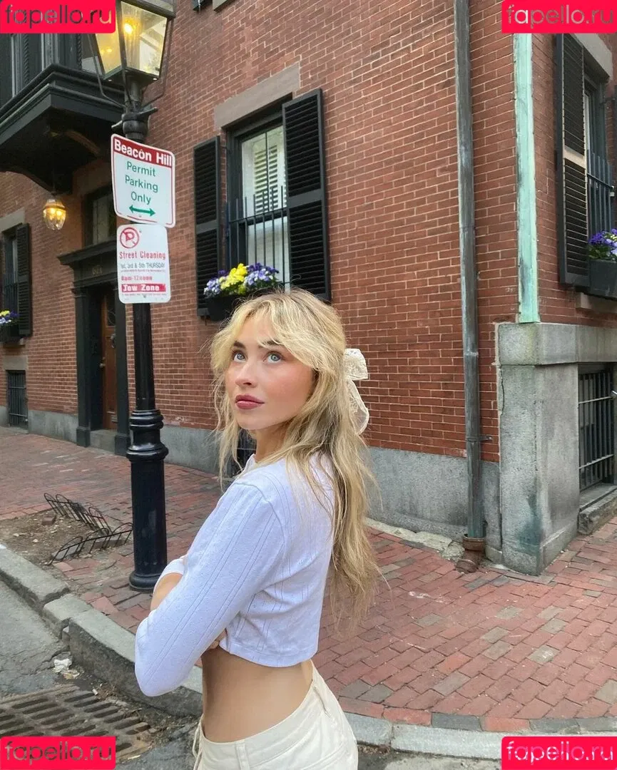 Sabrina Carpenter Onlyfans Photo Gallery 