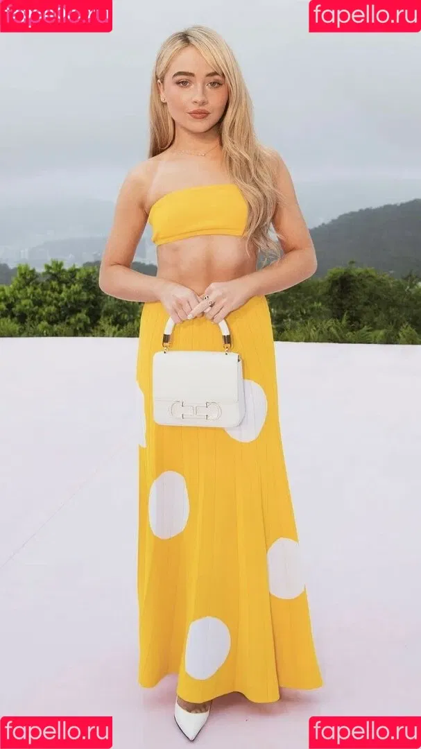 Sabrina Carpenter Onlyfans Photo Gallery 