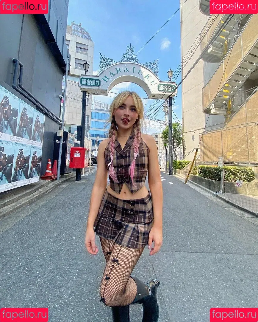 Sabrina Carpenter Onlyfans Photo Gallery 