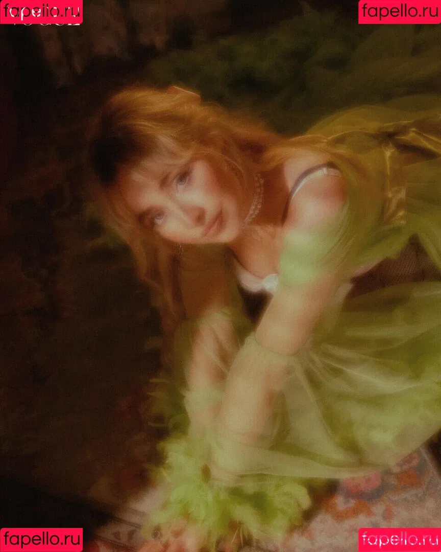 Sabrina Carpenter Onlyfans Photo Gallery 