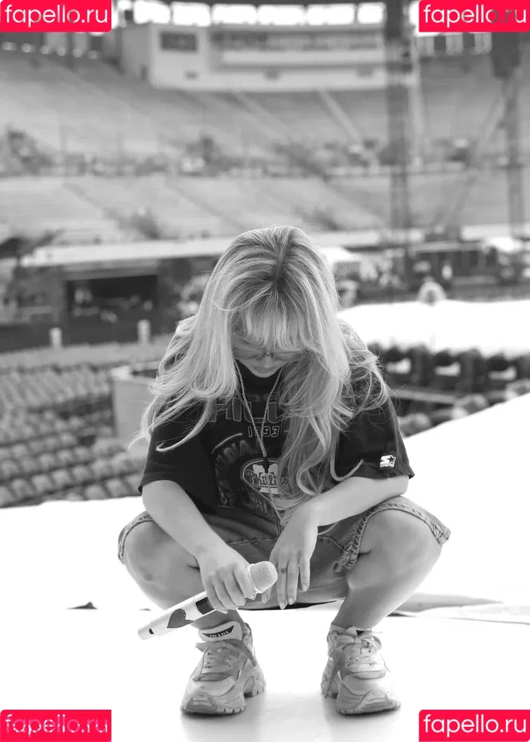 Sabrina Carpenter Onlyfans Photo Gallery 