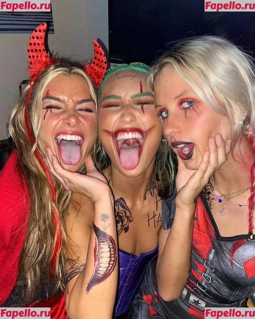 Schlenker Sisters Onlyfans Photo Gallery 