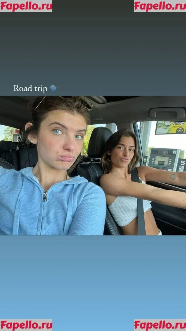 Schlenker Sisters Onlyfans Photo Gallery 