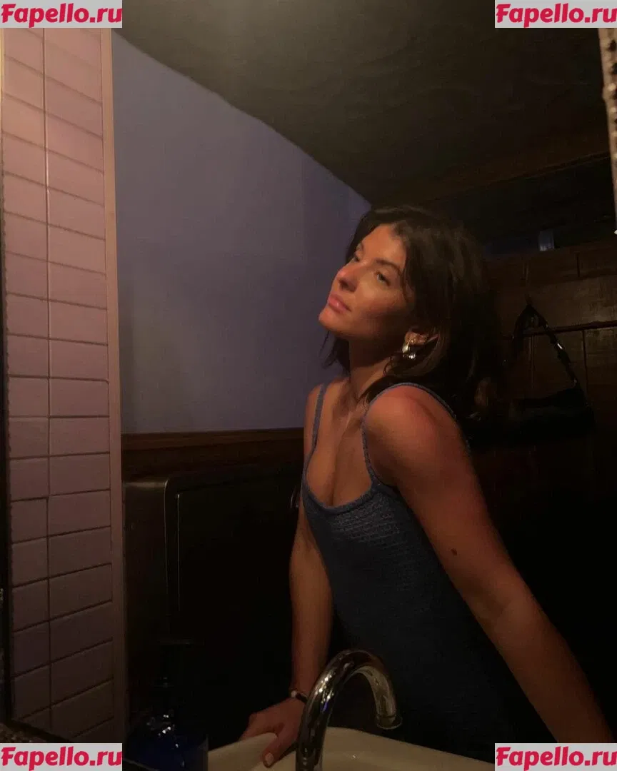Schlenker Sisters Onlyfans Photo Gallery 