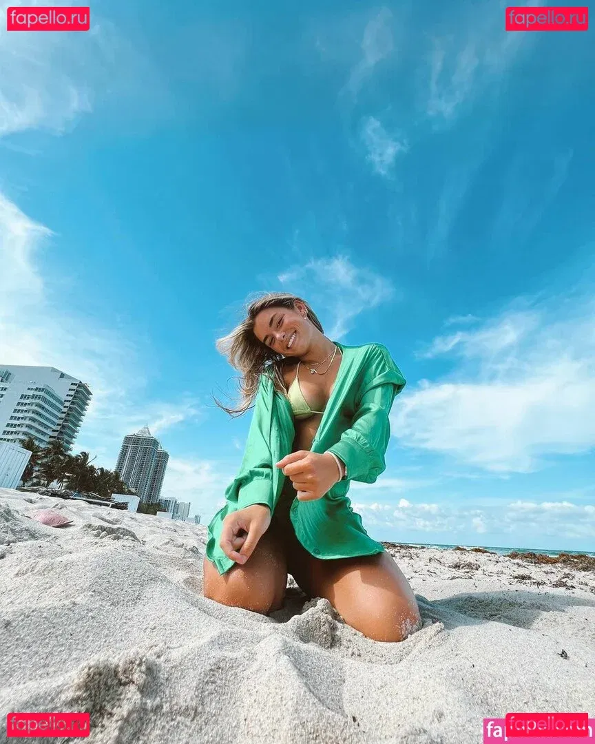 Schlenker Sisters Onlyfans Photo Gallery 