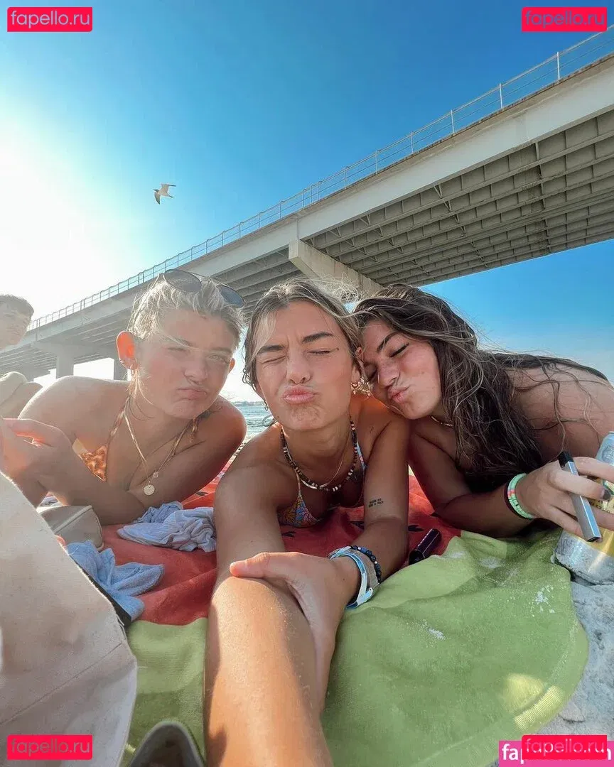 Schlenker Sisters Onlyfans Photo Gallery 