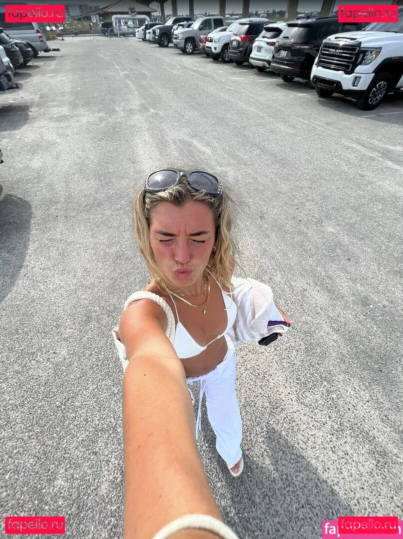 Schlenker Sisters Onlyfans Photo Gallery 