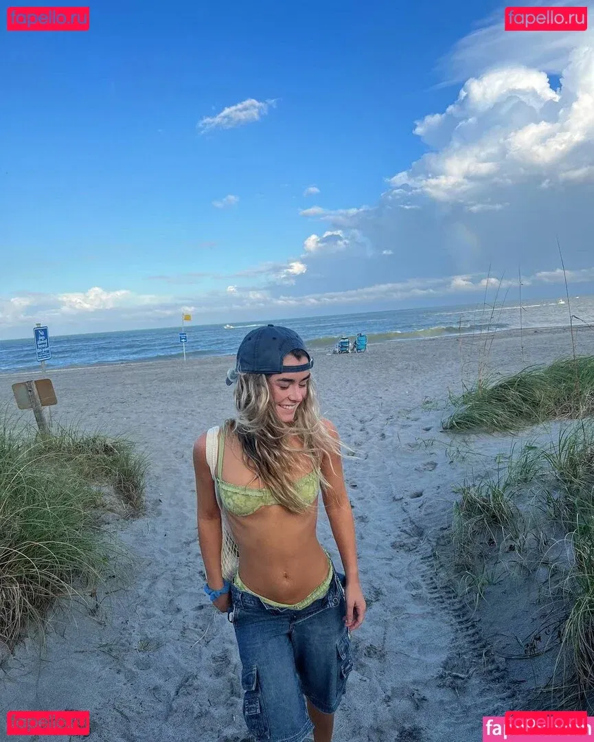 Schlenker Sisters Onlyfans Photo Gallery 