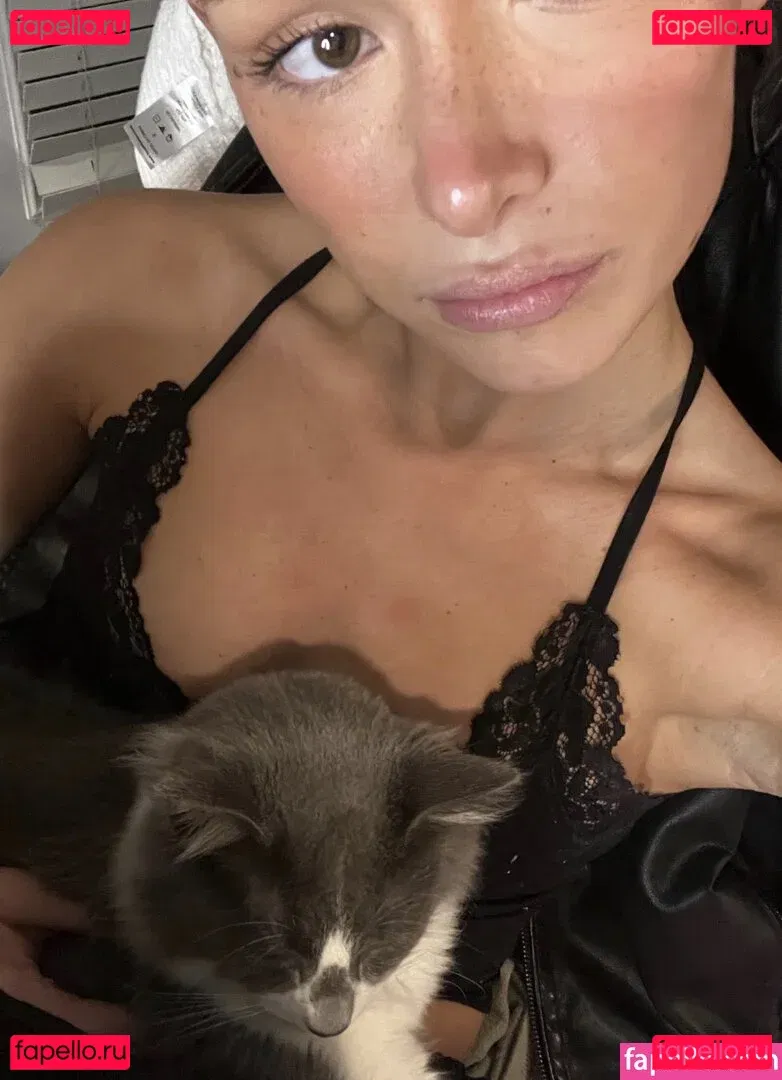 Schlenker Sisters Onlyfans Photo Gallery 