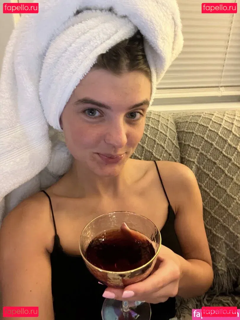 Schlenker Sisters Onlyfans Photo Gallery 