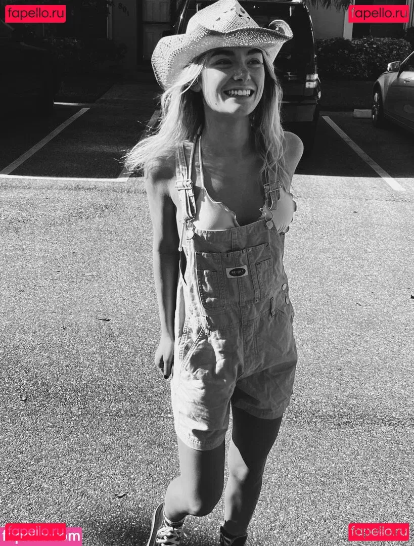 Schlenker Sisters Onlyfans Photo Gallery 