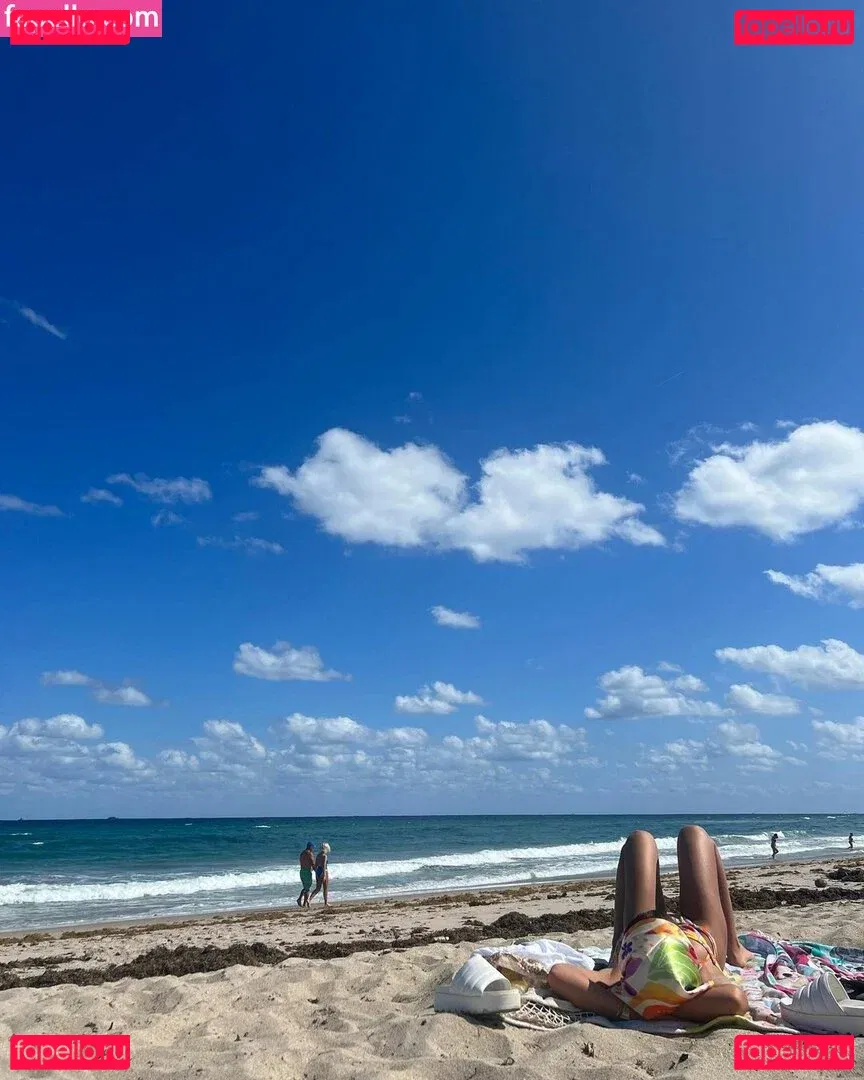 Schlenker Sisters Onlyfans Photo Gallery 