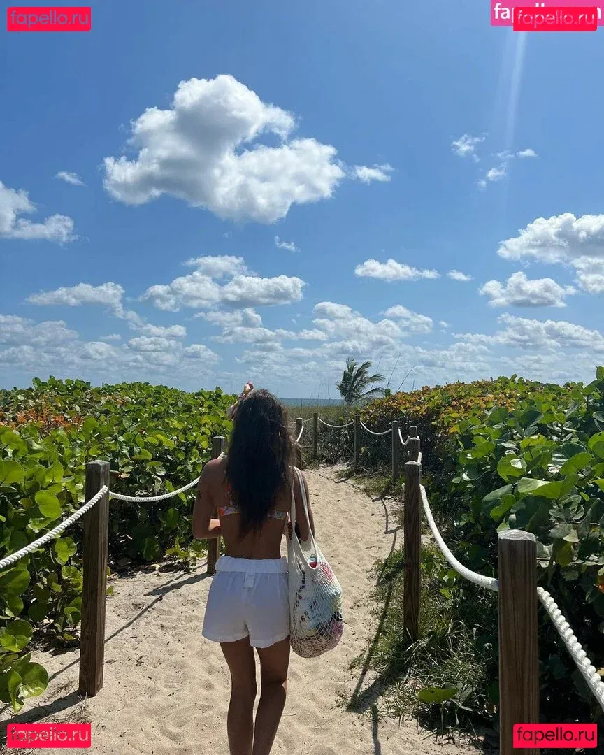 Schlenker Sisters Onlyfans Photo Gallery 