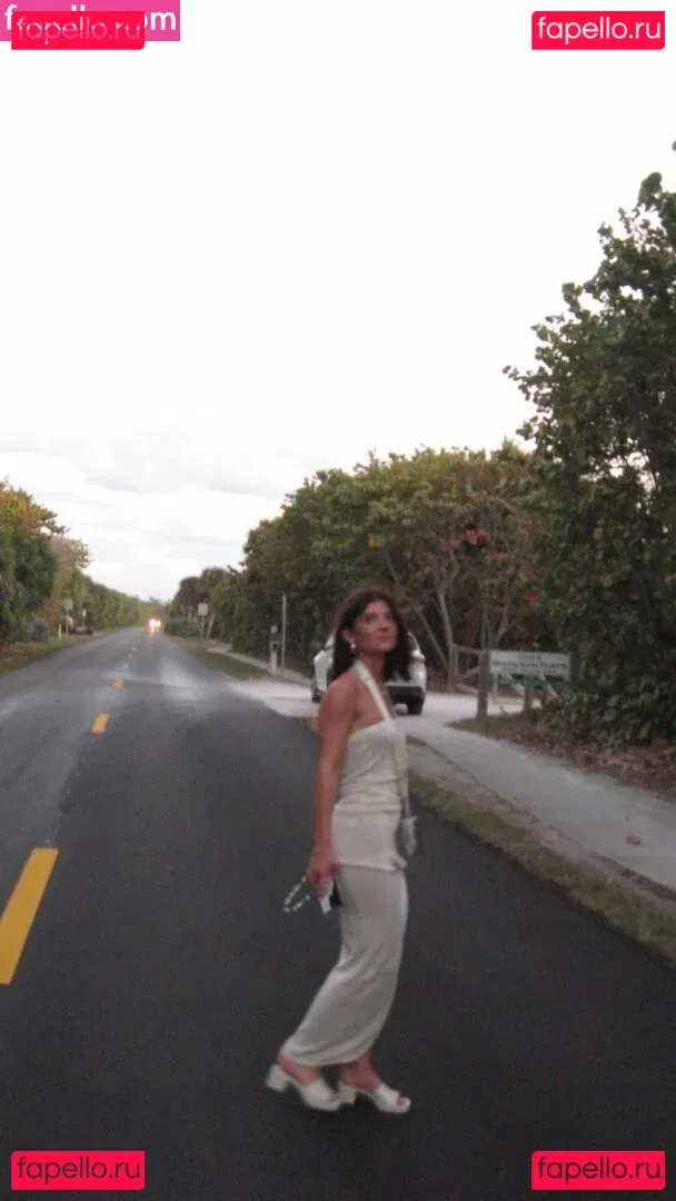 Schlenker Sisters Onlyfans Photo Gallery 