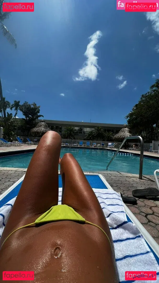 Schlenker Sisters Onlyfans Photo Gallery 