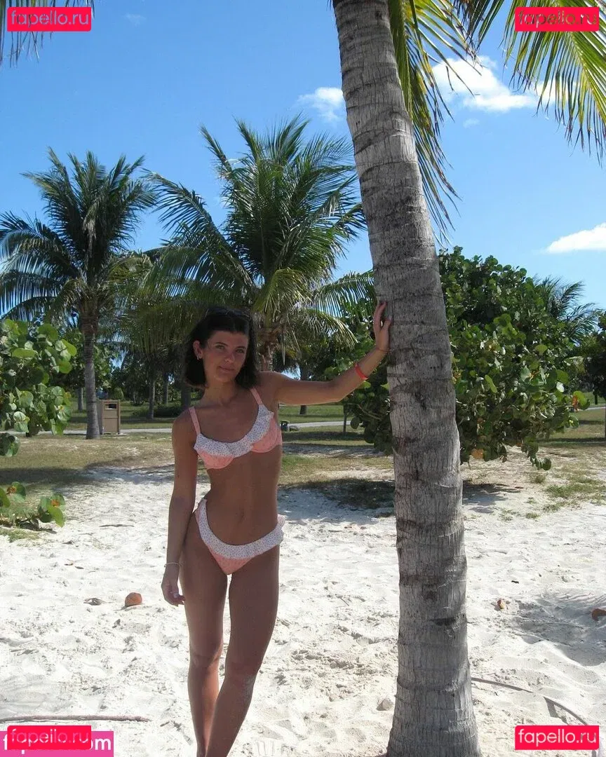 Schlenker Sisters Onlyfans Photo Gallery 