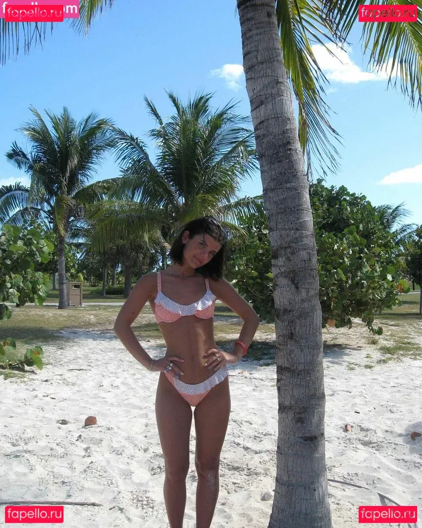 Schlenker Sisters Onlyfans Photo Gallery 