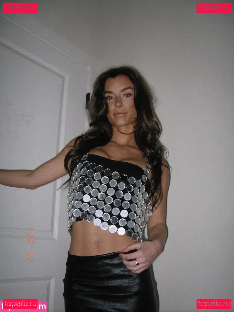 Schlenker Sisters Onlyfans Photo Gallery 