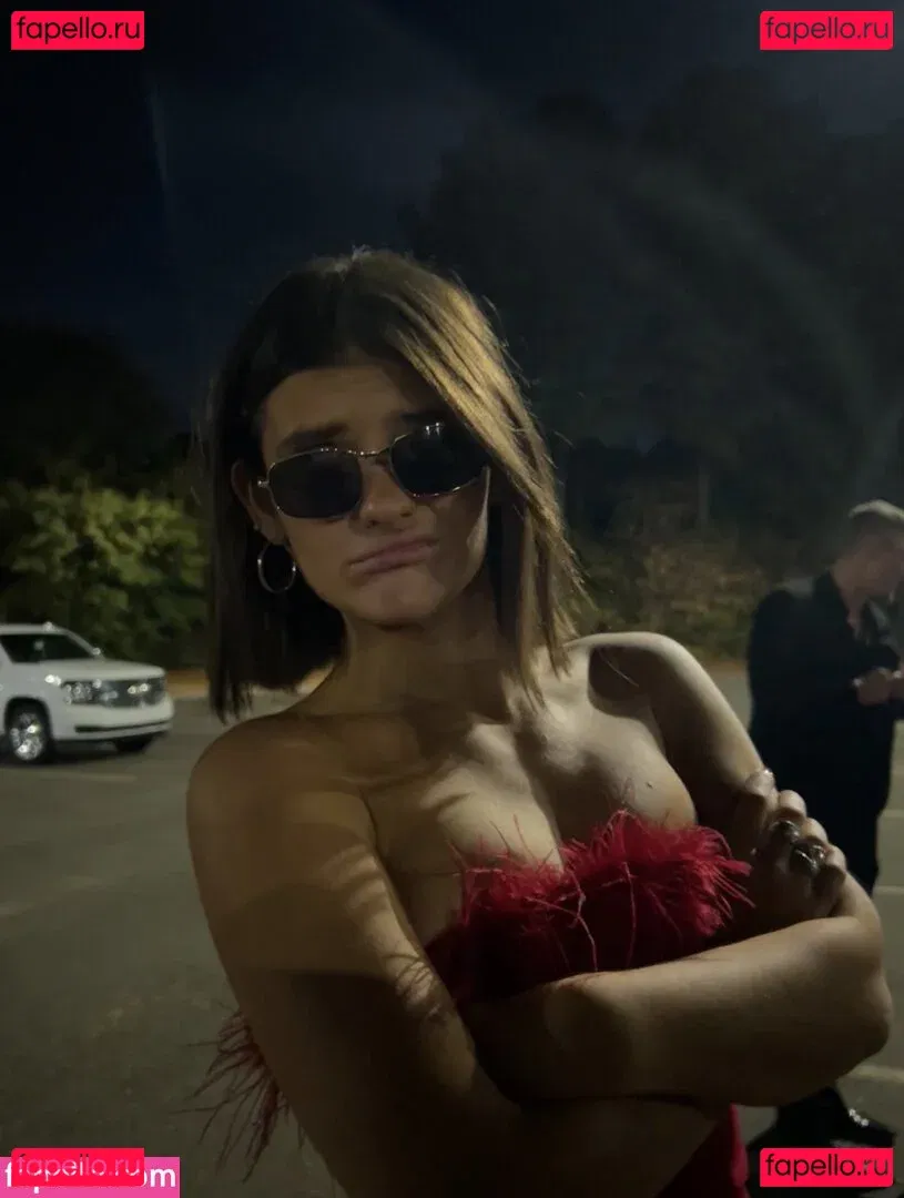 Schlenker Sisters Onlyfans Photo Gallery 