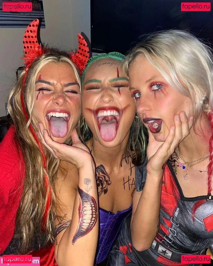 Schlenker Sisters Onlyfans Photo Gallery 