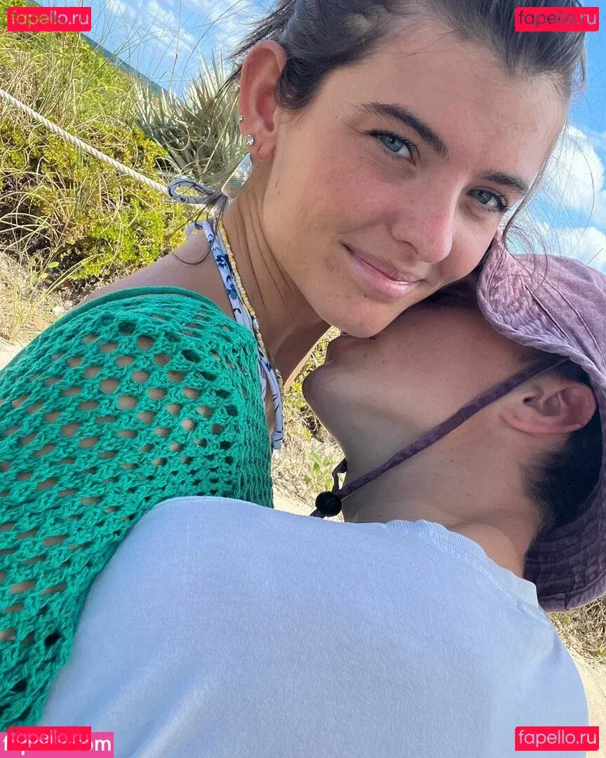 Schlenker Sisters Onlyfans Photo Gallery 