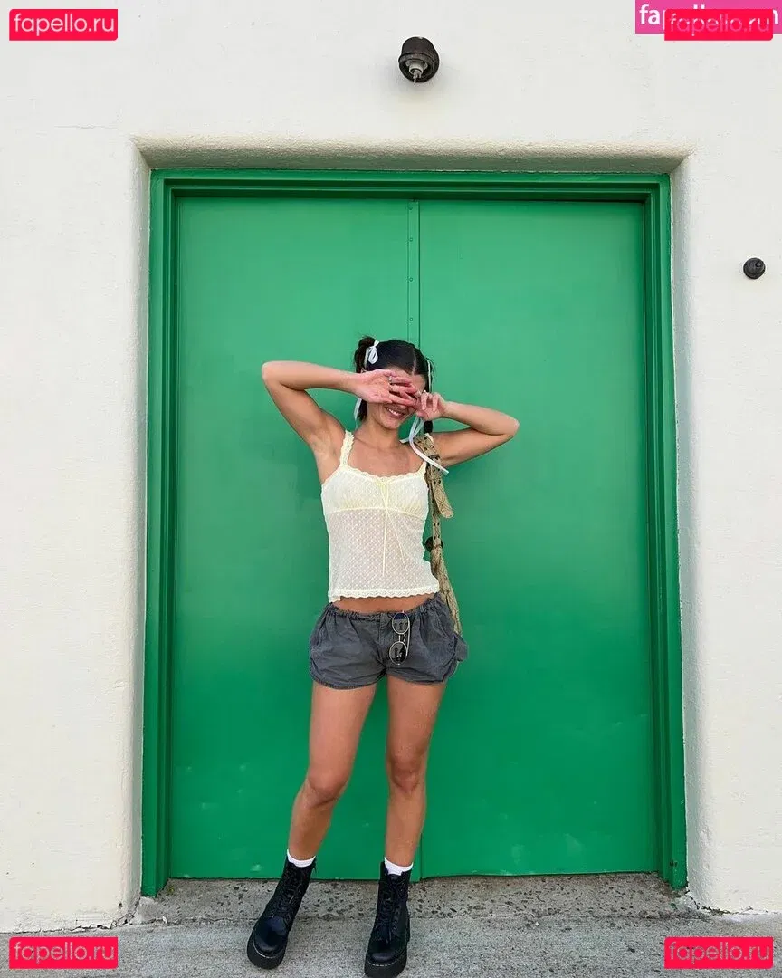 Schlenker Sisters Onlyfans Photo Gallery 