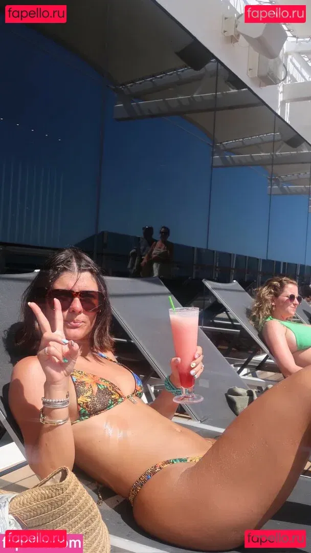 Schlenker Sisters Onlyfans Photo Gallery 