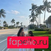 Schlenker Sisters Onlyfans Photo Gallery 