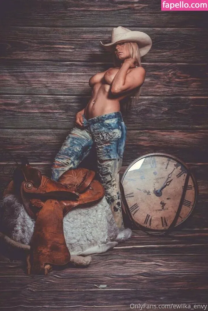 ewiika_envy Onlyfans Photo Gallery 